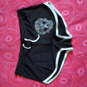 Pinky Star NWOT Skull Booty Shorts Size M